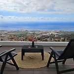 וילה Cool 4-bedroom With Sea Views *