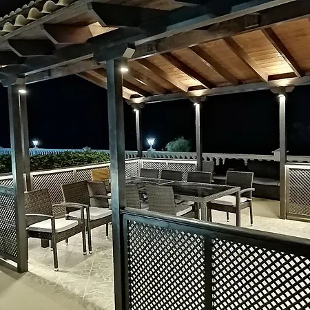 Cool 4-bedroom With Sea Views * Tijoco de Abajo
