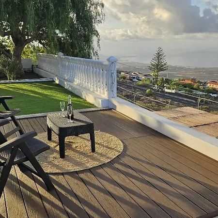 Cool 4-bedroom With Sea Views Tijoco de Abajo