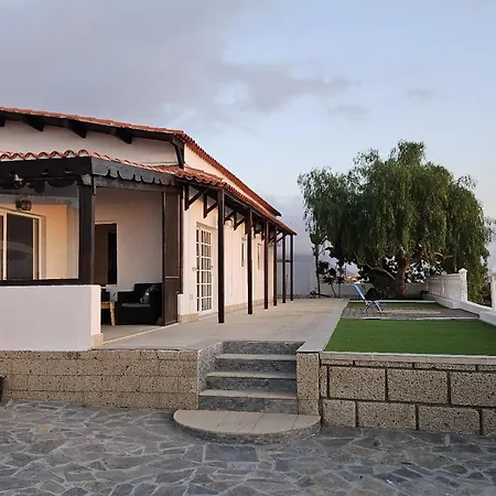 Villa Cool 4-bedroom With Sea Views *
