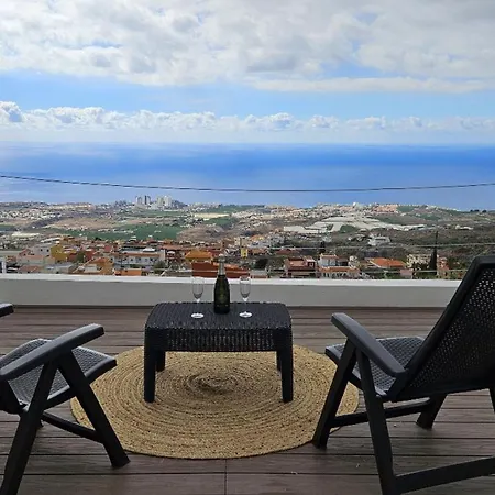 Cool 4-bedroom With Sea Views Villa