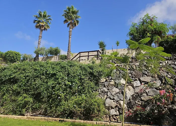 Cool 4-bedroom With Sea Views Villa Tijoco de Abajo