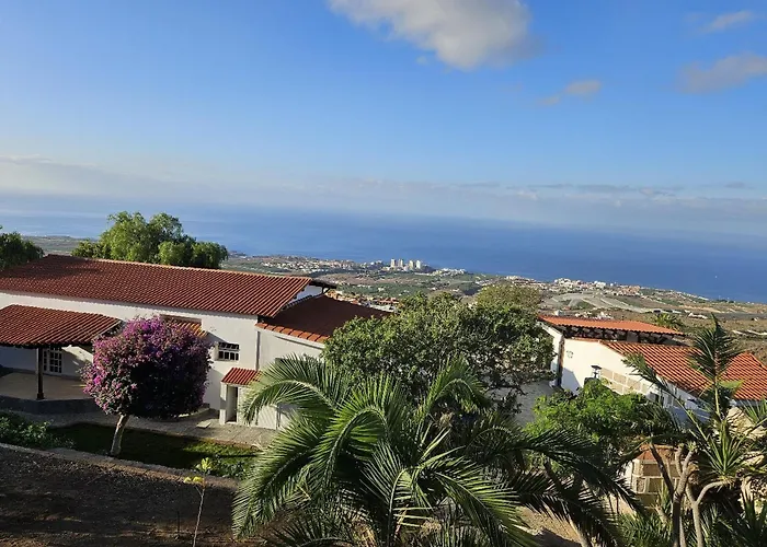 Cool 4-bedroom With Sea Views Tijoco de Abajo
